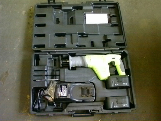 18 VOLT CORDLESS RECIPROCATING SAW WITH CASE