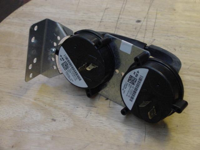 Interruptor de presión doble WC de -0,50 y -0,86"