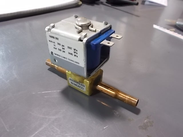 1/4" SOLENOID VALVE WITH 120 VOLT COIL  FOR SCOTSMAN ICE MACHINE