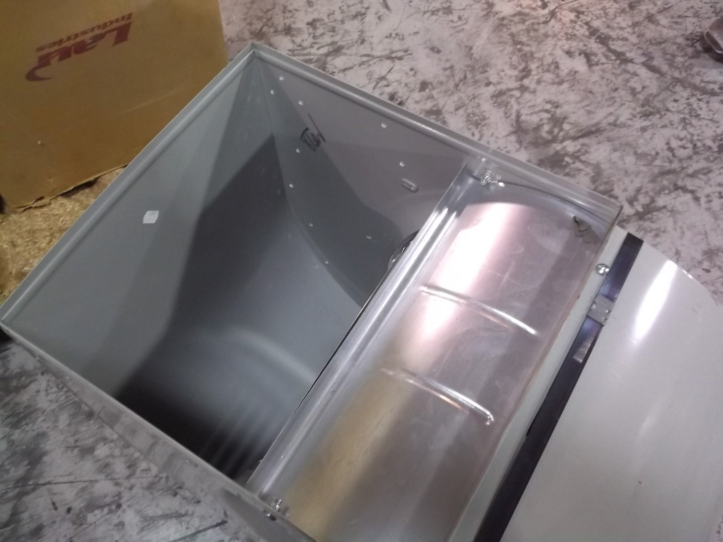 BLOWER HOUSING/WHEEL BELT DRIVEN LESS MOTOR