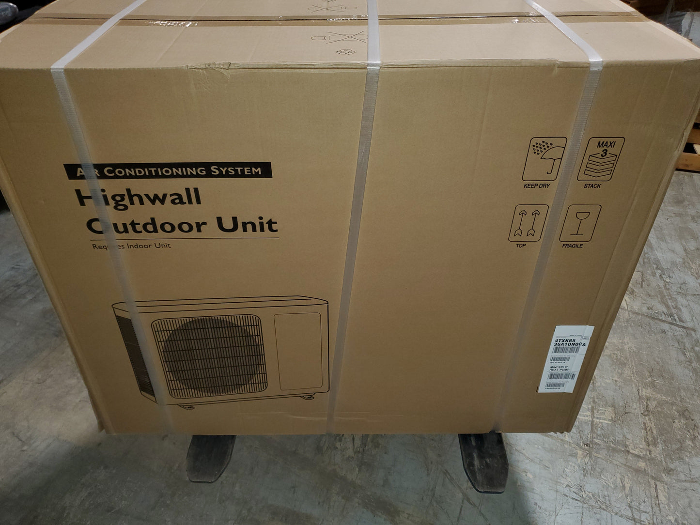 Unidad minisplit con inversor de CC y bomba de calor para exteriores de una sola zona de 36 000 Btu, 18 SEER 208-230/60/1 R-410A