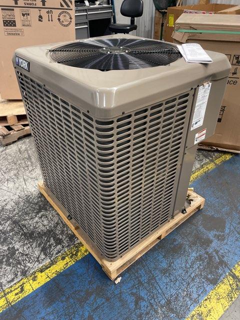 2.5 Ton Single Stage LX Series Split-System Heat Pump; 14 SEER, 208-230/60/1, R-410A