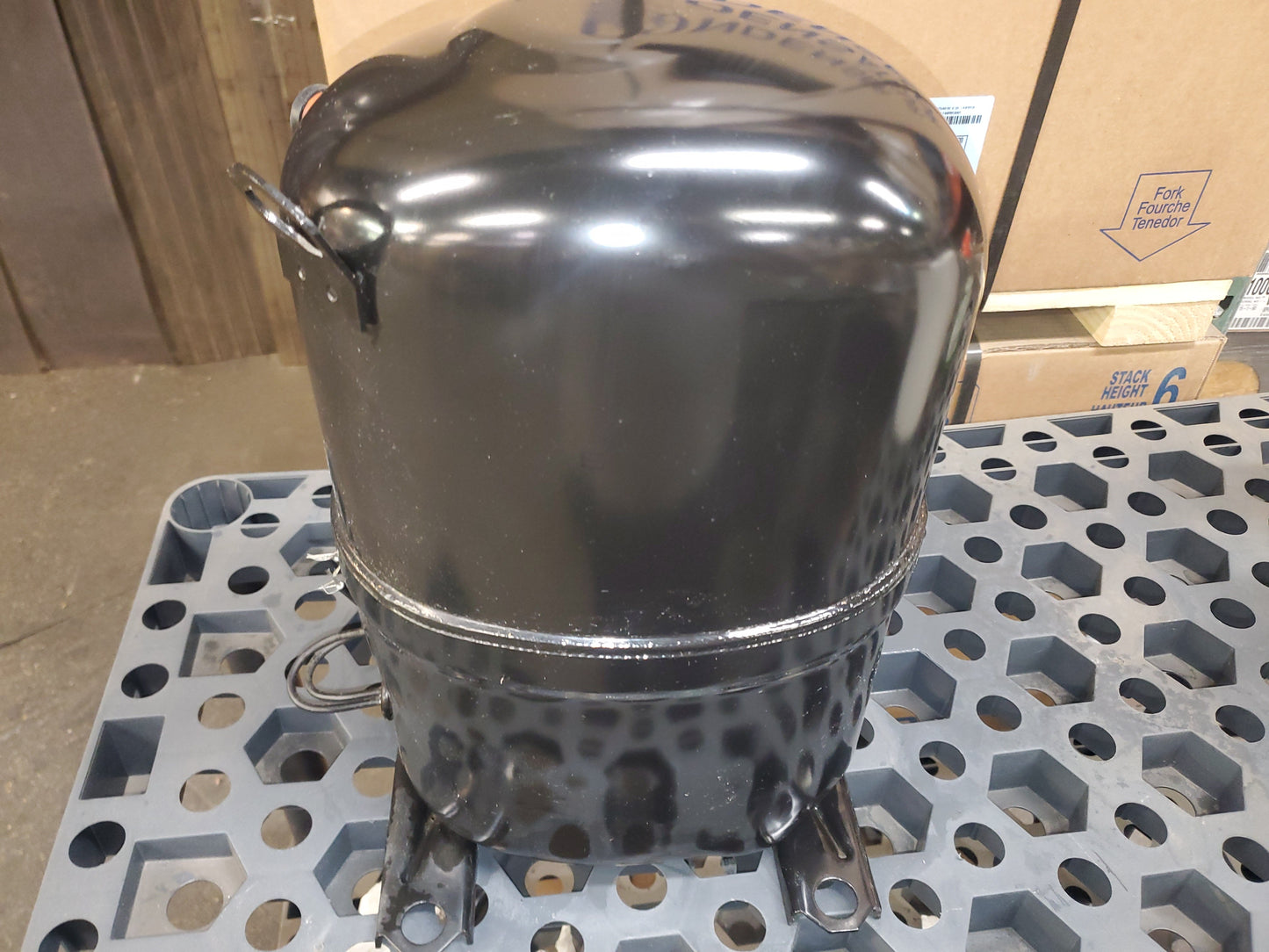 2.75 Ton AC/HP Benchmark High Temp Recip Compressor w/ Internal Crankcase Htr 200-230/50-60/3 R-410A