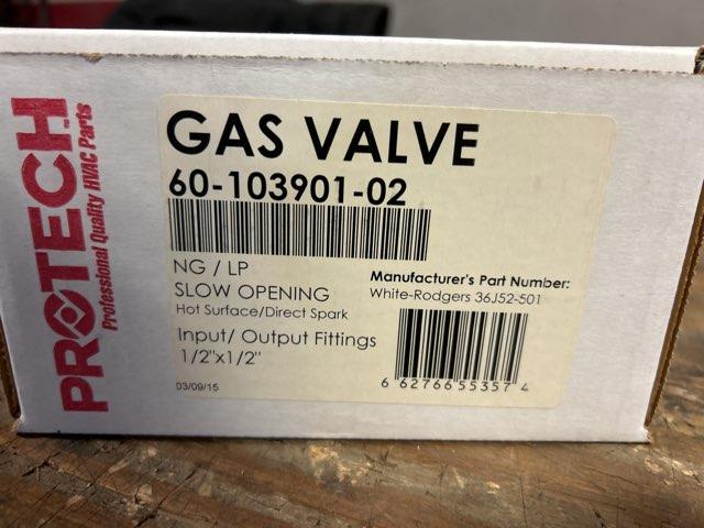 Gas Hot Surface/Dir Spark Gas Valve Single Stage,Volts: 24, Hz: 50/60, Inlet: 1/2NPT Outlet: 1/2NPT