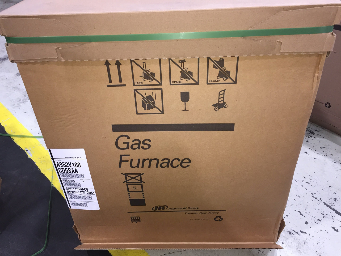 100,000/65,000 BTU 2 Stage Downflow ECM Variable Speed Natural Gas Furnace 120/60/1 96%AFUE