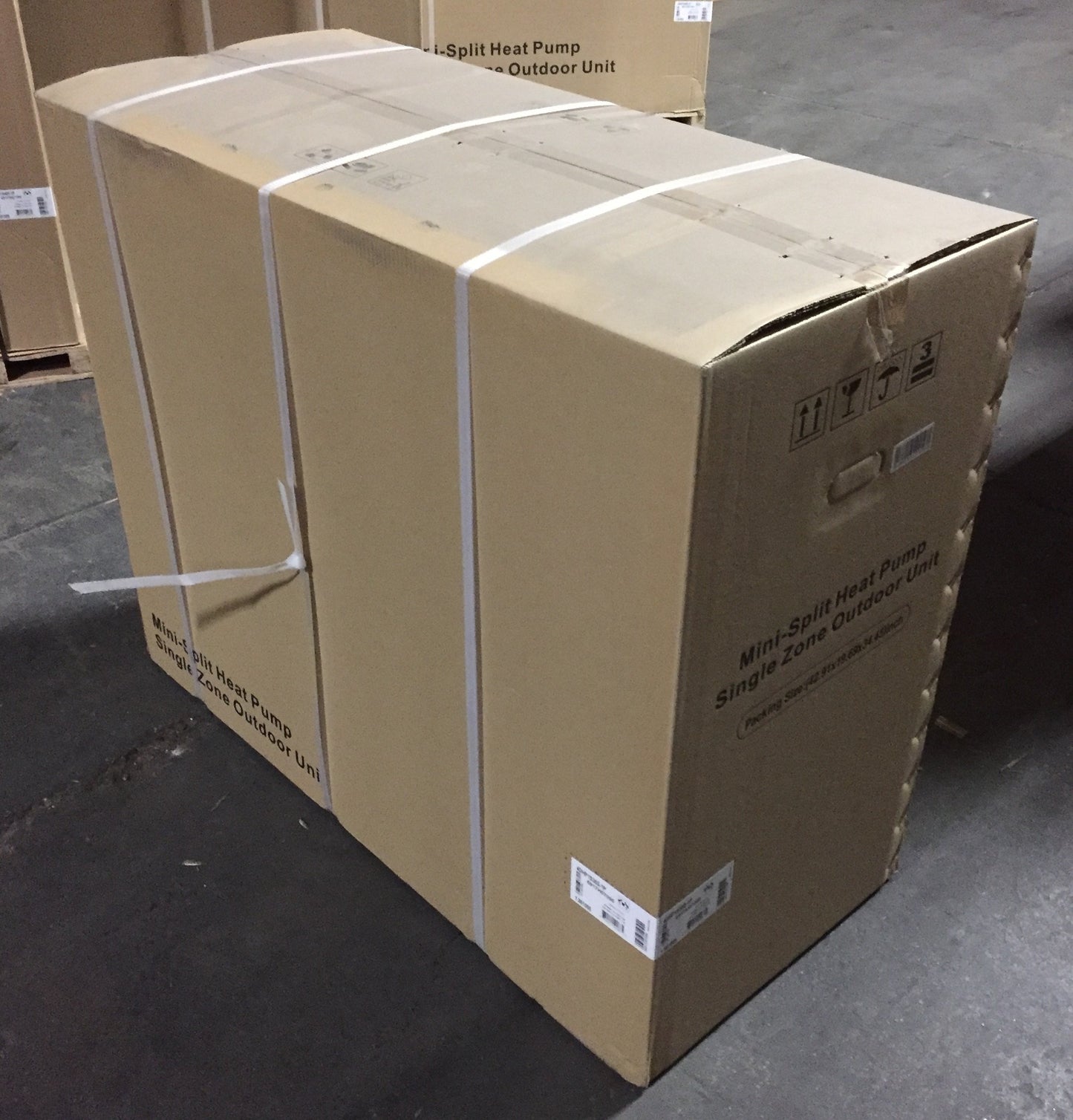 Unidad de bomba de calor minisplit para exteriores, sin conductos, de zona única, de 36 000 Btu, 17,5 SEER, 208-230/60/1 R-410A