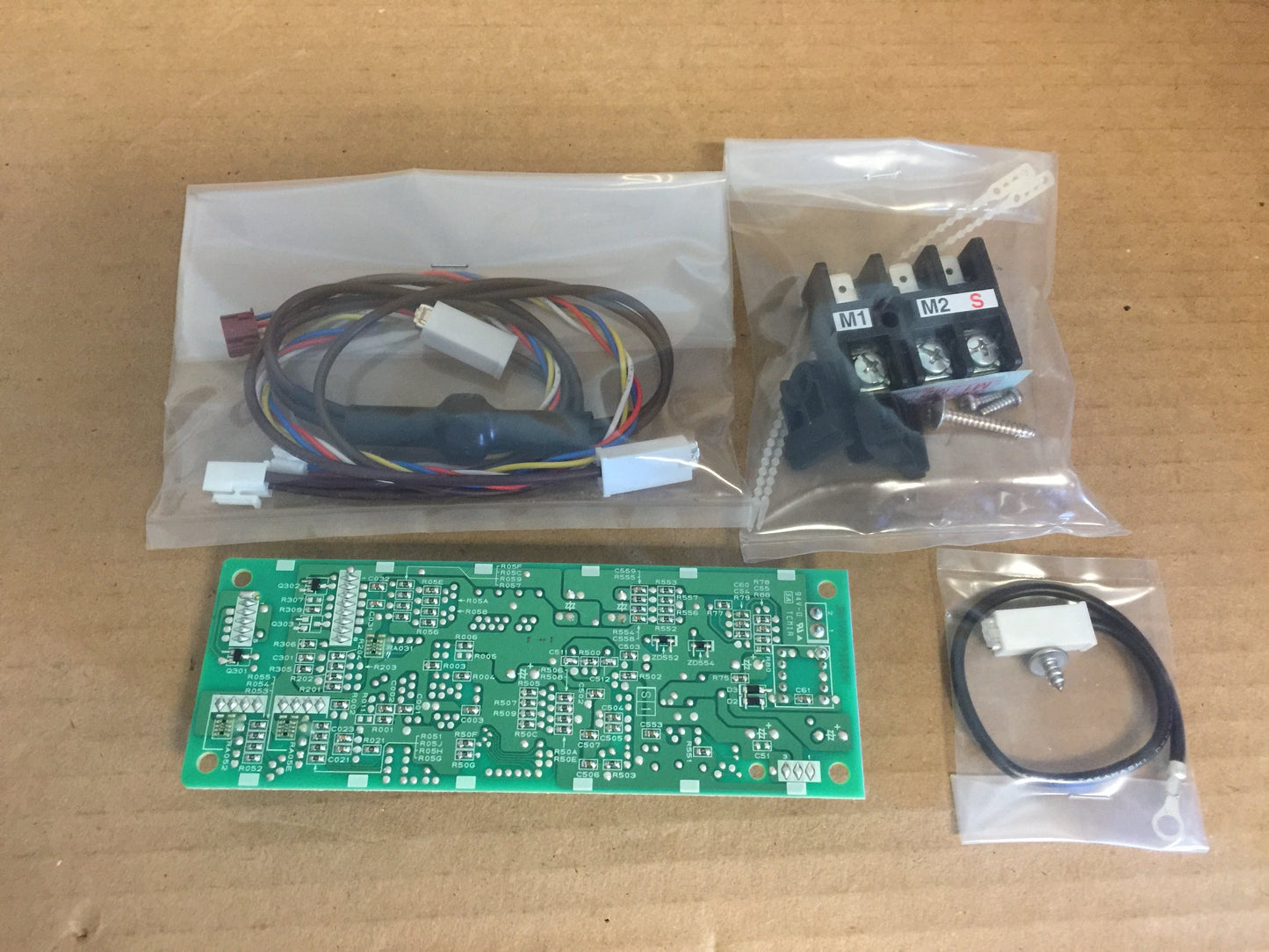 Convertidor AM, M-Net; Placa de control