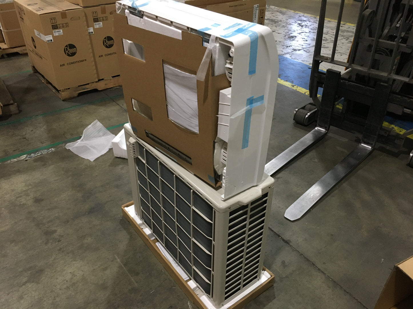15,000 BTU Outdoor Heat Pump and Indoor Floor Mount Air Handler Mini Split Set; 20 SEER, 208-230/60/