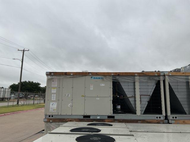 15 Ton Light Commercial Packaged Air Conditioner 208-230/60/3 14.2 Eer, R-410A