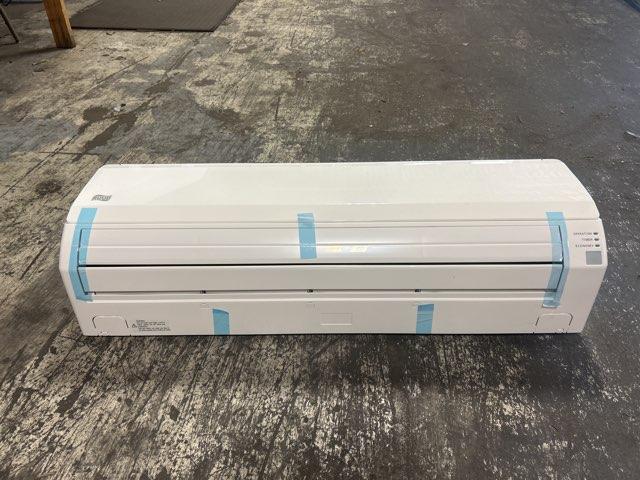 18,000 BTU Single-Zone Indoor Inverter Heat Pump Mini Split Unit, 19 SEER 208-230/60/1 R-410A