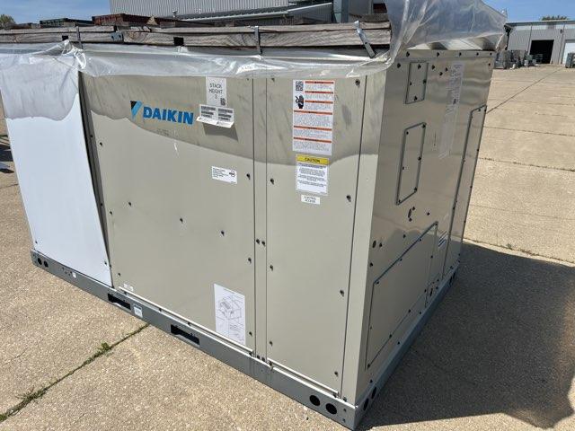 7.5 Ton Two-Stage Convertible Packaged Heat Pump Unit, 11 EER, 460/60/3, R410A