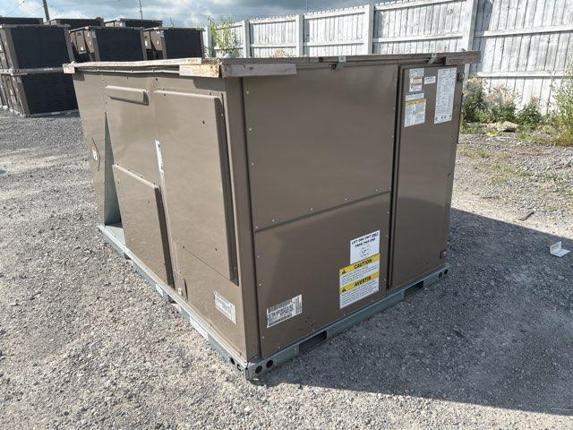 6.5 Ton Two-Stage Convertible Natural Gas/Electric Packaged Unit, 11.8 EER, 208-230/60/3, R410A