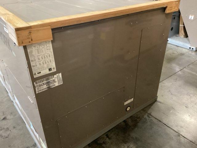 7.5 Ton Two-Stage Convertible Packaged Heat Pump Unit, 12.1 EER, 208-230/60/3, R410A