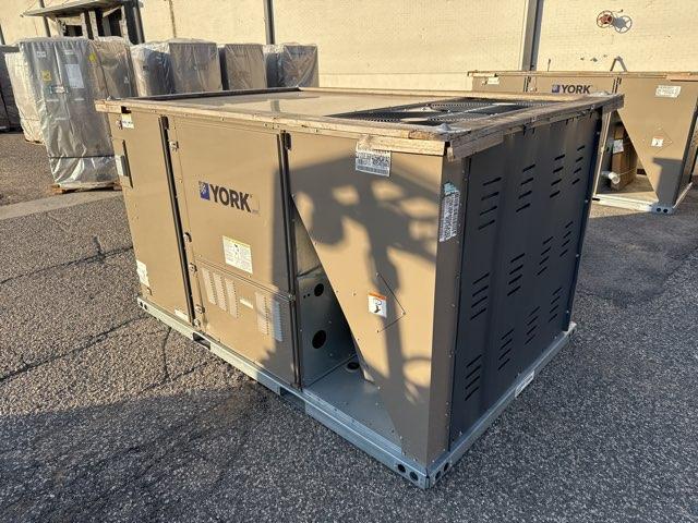 10 Ton Two-Stage Convertible Packaged Air Conditioning Unit, 14.8 EER, 460/60/3, R410A 36 KW