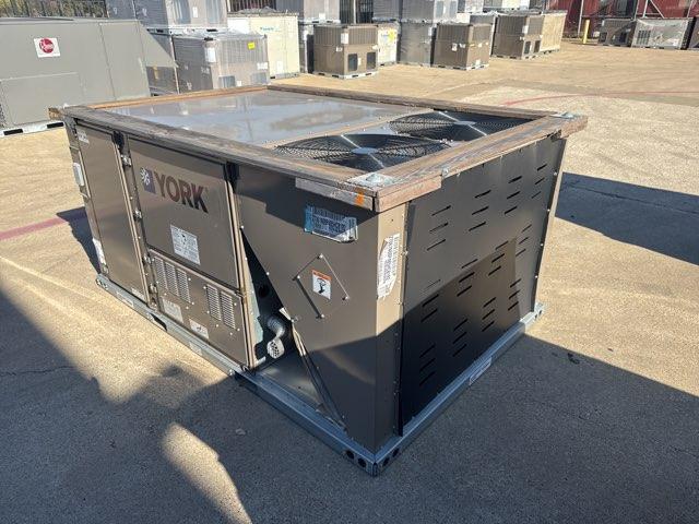 5 Ton Two-Stage Convertible Natural Gas/Electric Packaged Unit, 16.3 SEER, 460/60/3, R410A