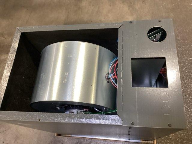 80,000 BTU Low NOx 2-Stage Down/Horz ECM Var Spd Comm Compatible Gas Furnace 80% 115/60/1 CFM: 1200