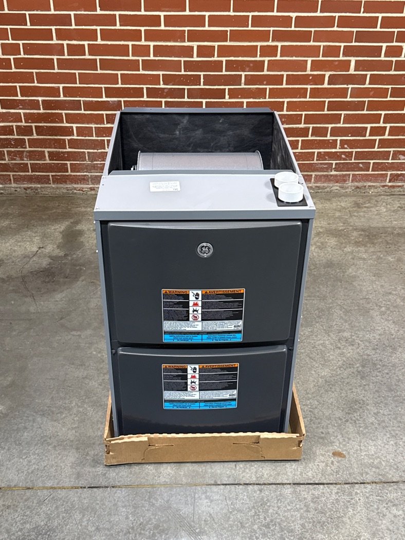 88,000 BTU Modulating Downflow ECM Variable Speed Gas Furnace 97% AFUE 120/60/1 CFM: 1309