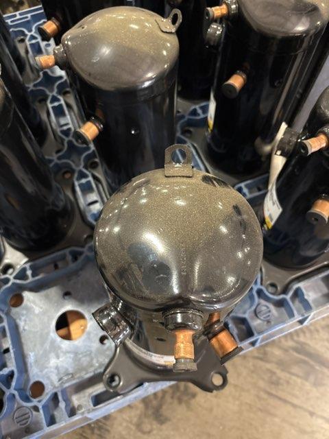 3.5 Ton Single-Stage AC/HP Scroll Compressor 460/60/3 R410A