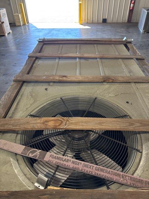7.5 Ton Three-Stage Convertible Packaged Air Conditioning Unit, 11.2 EER, 208-230/60/3, R410A