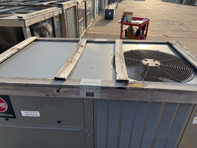 3 Ton Single-Stage Convertible Natural Gas/Electric Packaged Unit, 14 SEER, 208-230/60/3, R410A