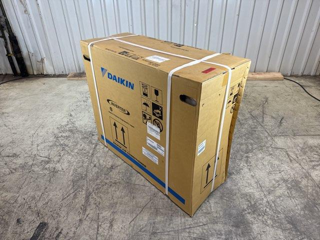 18,000 BTU Single-Zone Outdoor Inverter Heat Pump Mini Split Unit, 20.3 SEER 208-230/60/1 R-410A