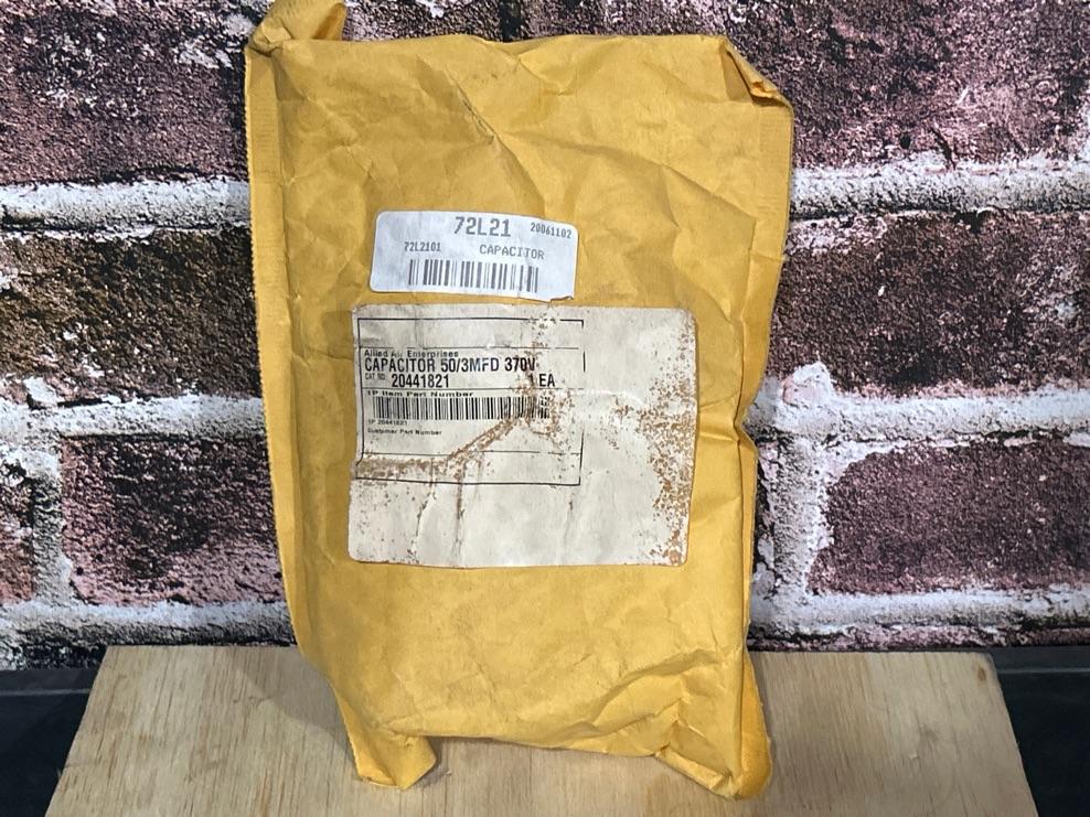 370 Vac, 50+3MFD 50/60 Hz, Round Capacitor