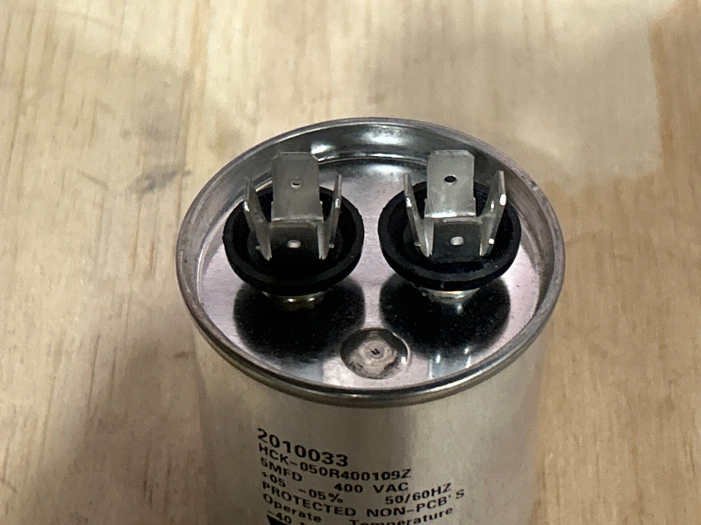 400 Vac, 5MFD 50/60 Hz, Round Capacitor