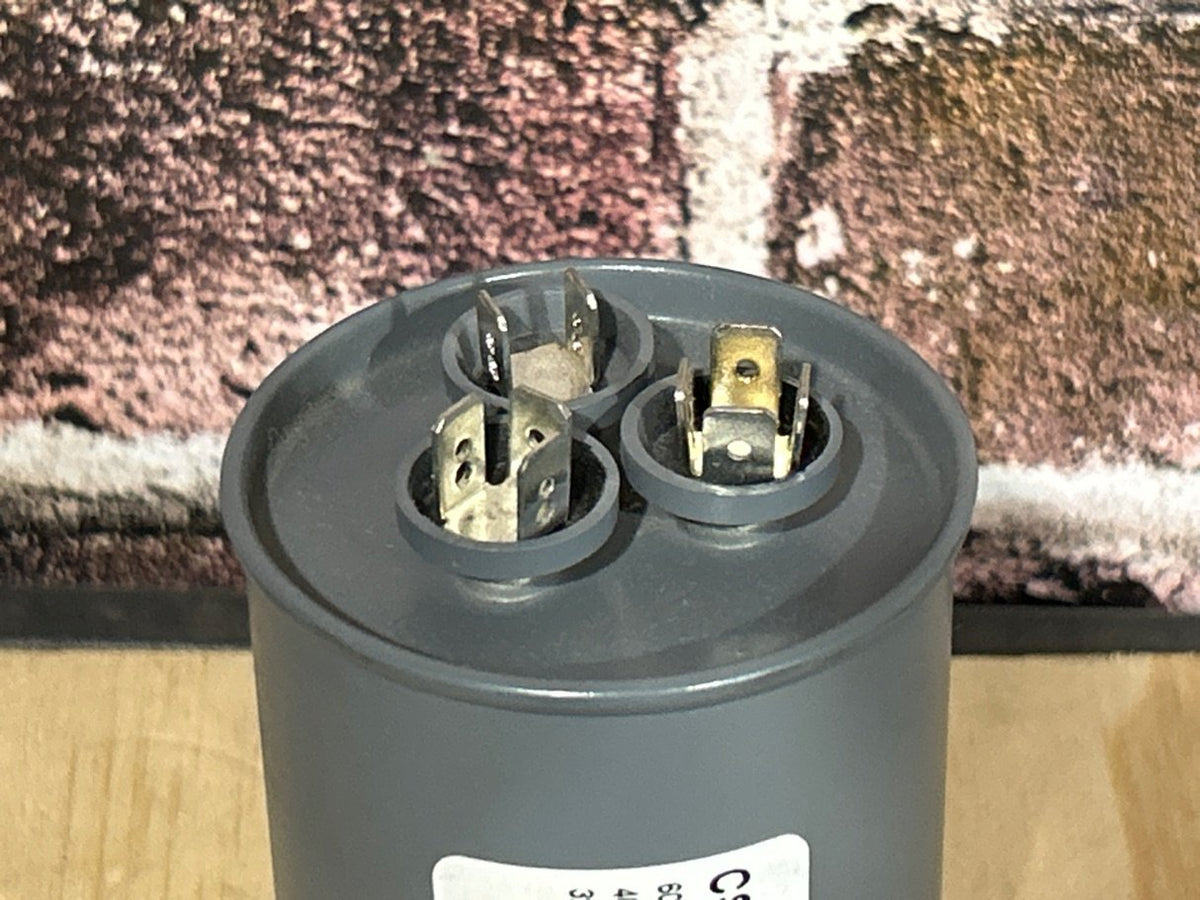370 Vac, 60+5MFD 50/60 Hz, Round Capacitor