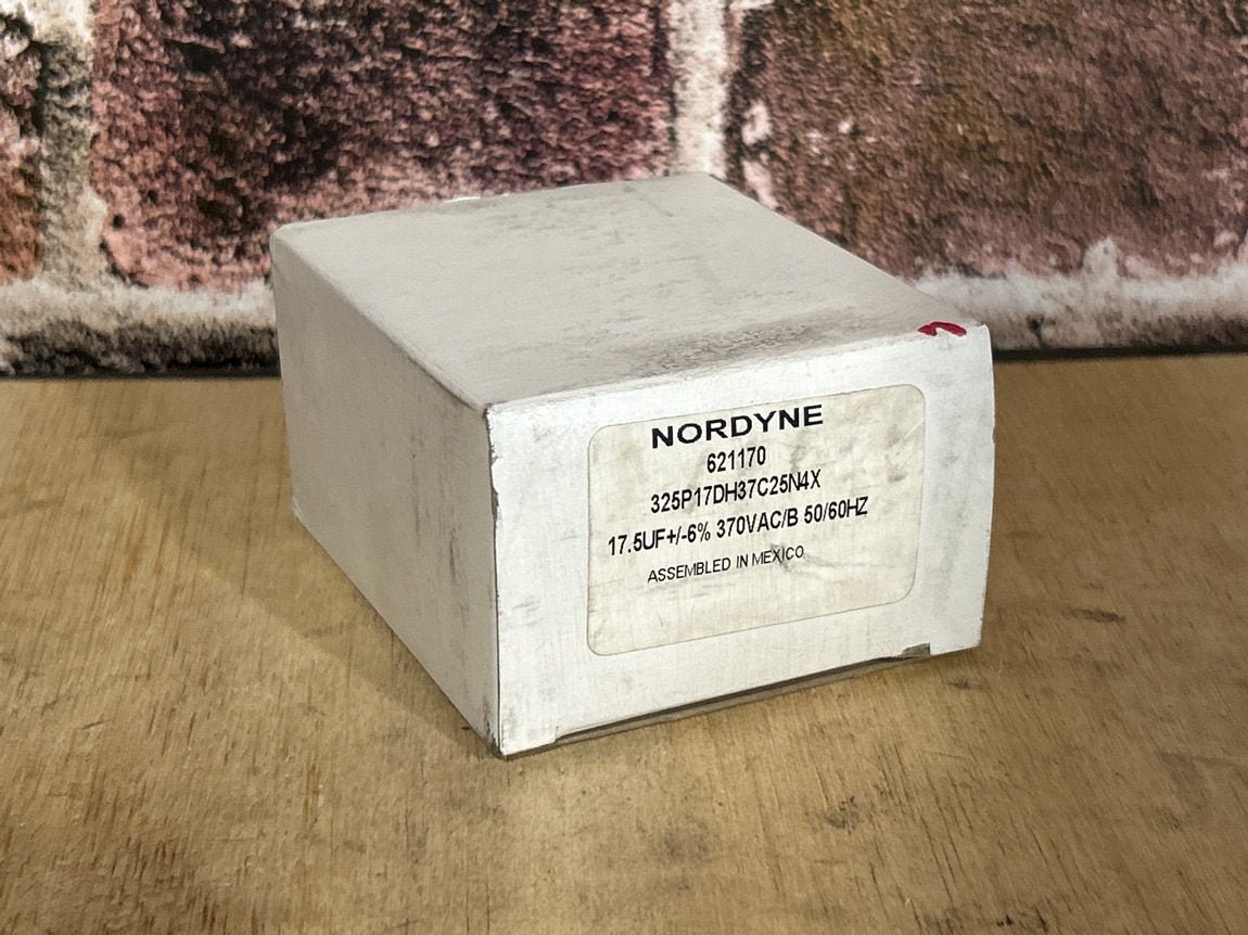 370 Vac, 17.5MFD 50/60 Hz, Oval Capacitor