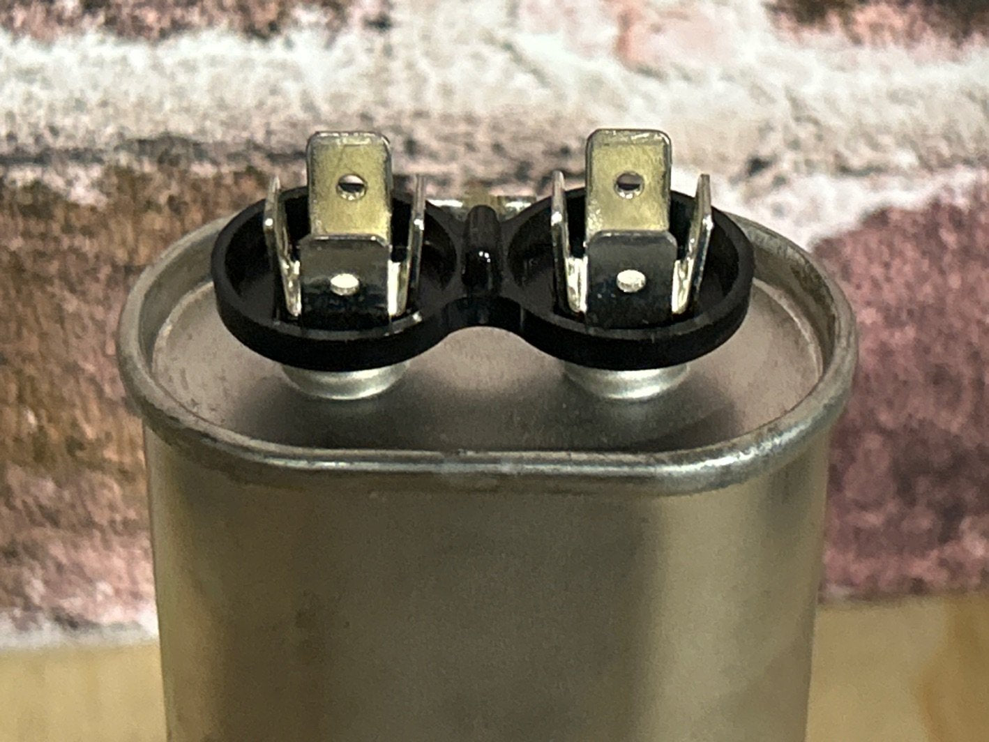 370 Vac, 25MFD 50/60 Hz, Oval Capacitor