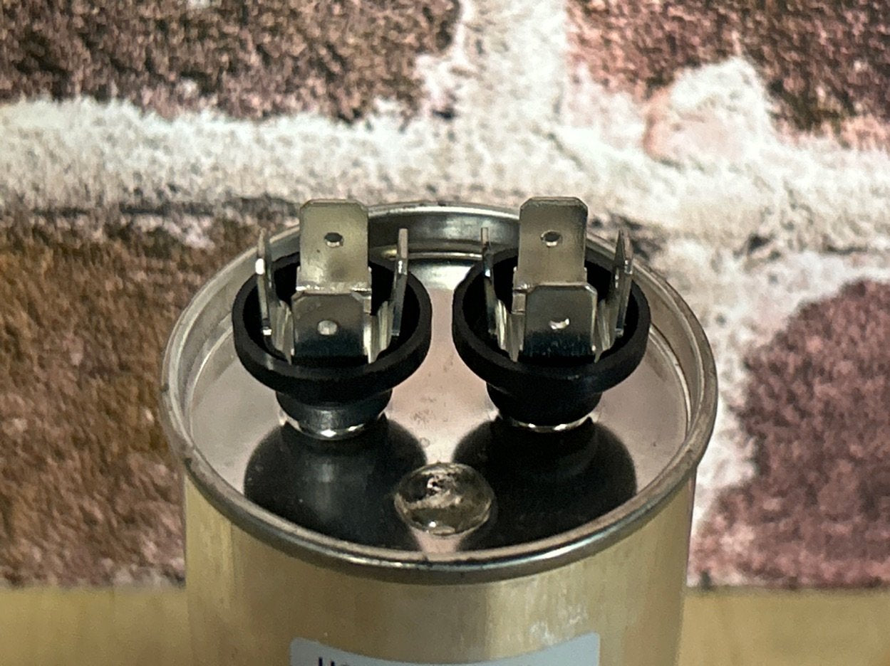 370 Vac, 60MFD 50/60 Hz, Round Capacitor