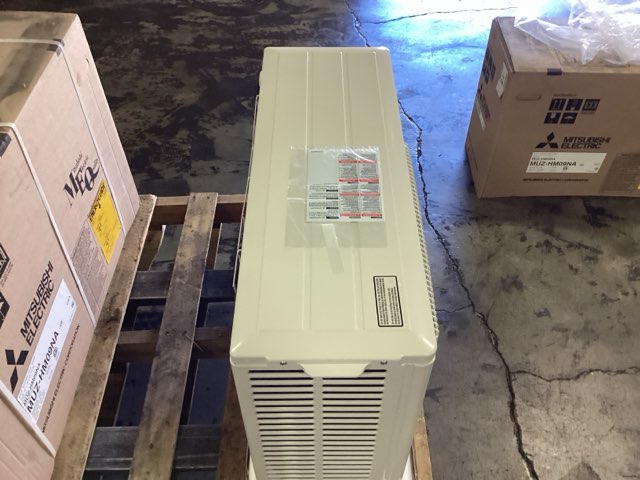 9,000 BTU Single-Zone Outdoor Inverter Heat Pump Mini Split Unit, 20 SEER2 208-230/60/1 R-410A