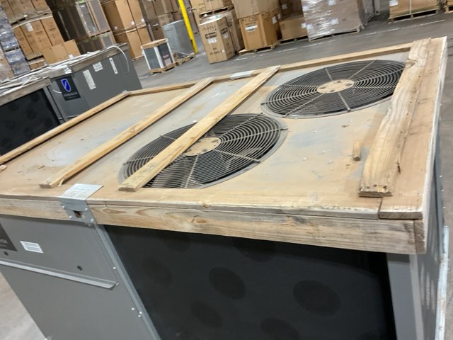 7.5 Ton Two-Stage Convertible Natural Gas/Electric Packaged Unit, 11 EER, 460/60/3, R410A