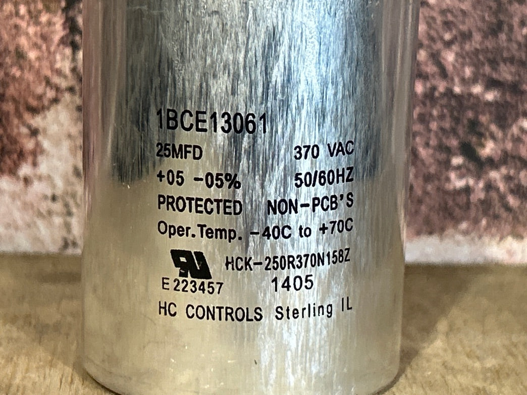 370 Vac, 25MFD 50/60 Hz, Round Capacitor