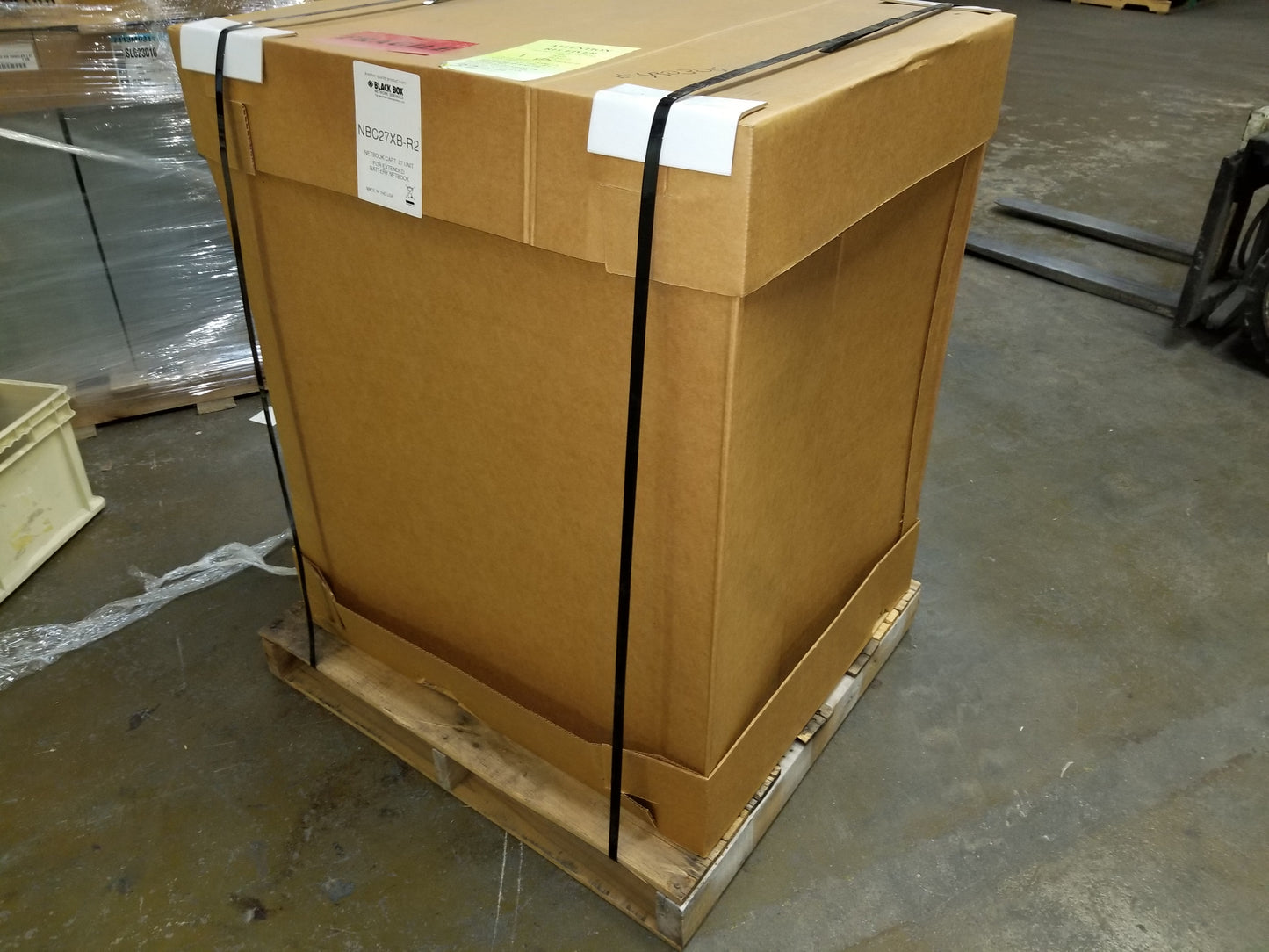 NETBOOK CART 27 UNIT W/ STORAGE SHELF FOR EXTENDED BATTERY NETBOOK