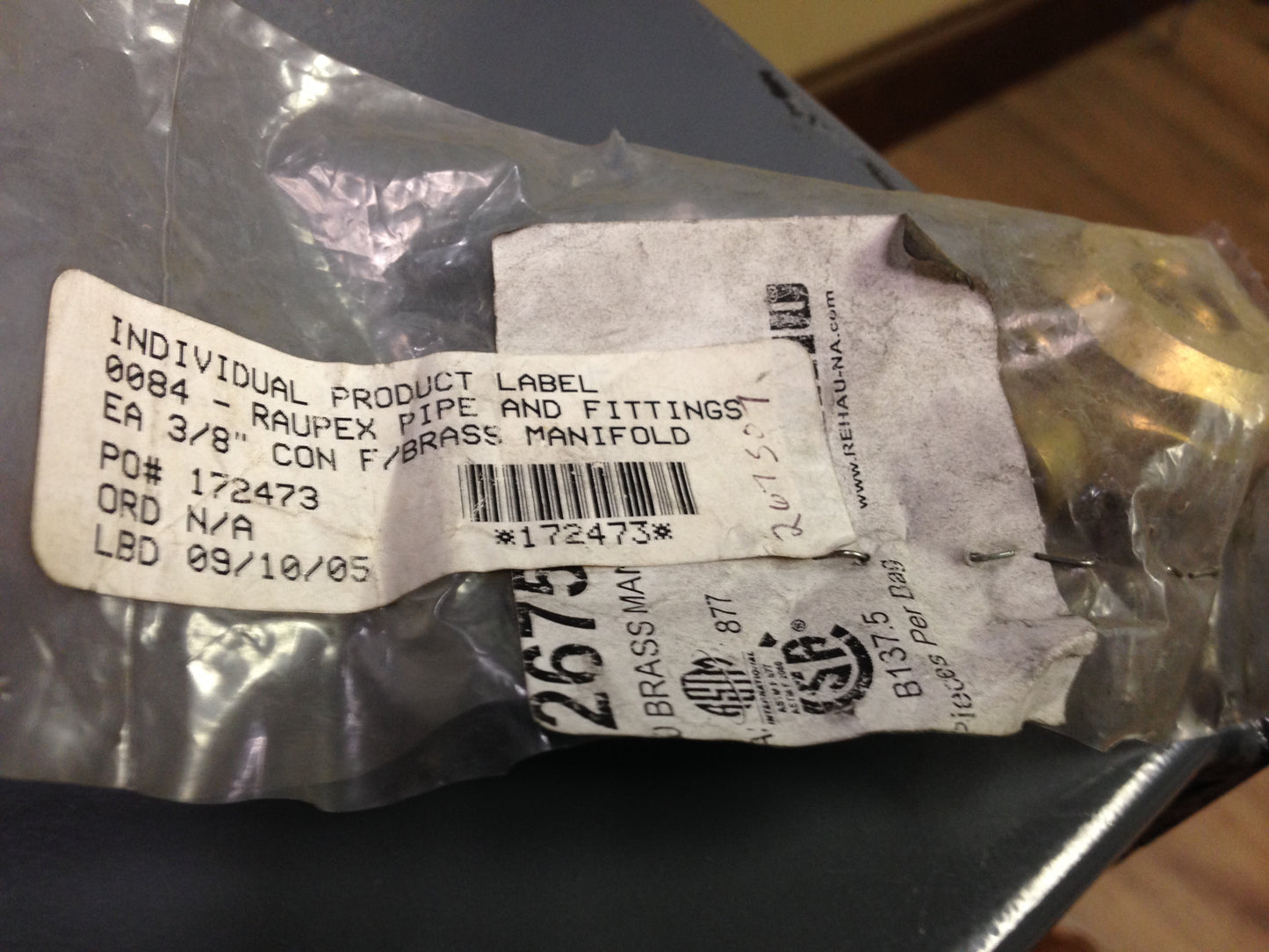 3/8" RAUPEX x R-20 BRASS MANIFOLD OUTLET