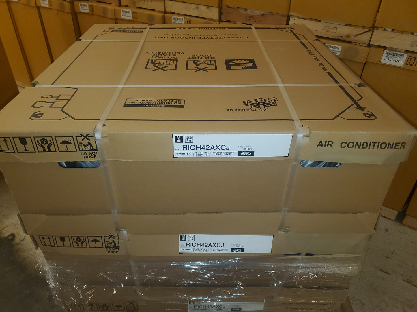 42,000 BTU "CLASSIC" SERIES LARGE CASSETTE SINGLE-ZONE INVERTER INDOOR MINI-SPLIT CIRCULAR FLOW HEAT PUMP UNIT, 208-230/60/1 R-410A 18.5 SEER