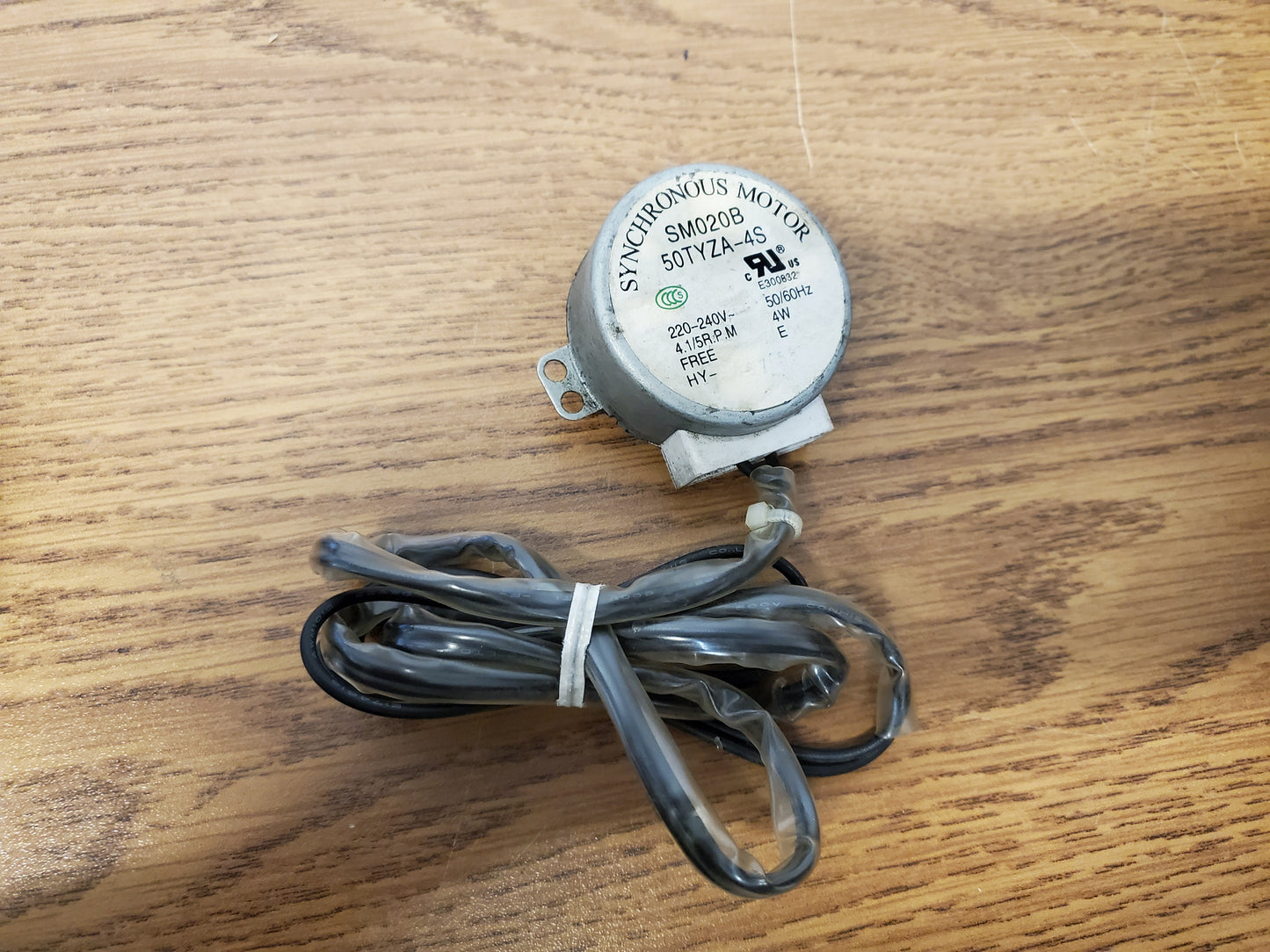 SYNCHRONOUS MOTOR 4W 220/240V