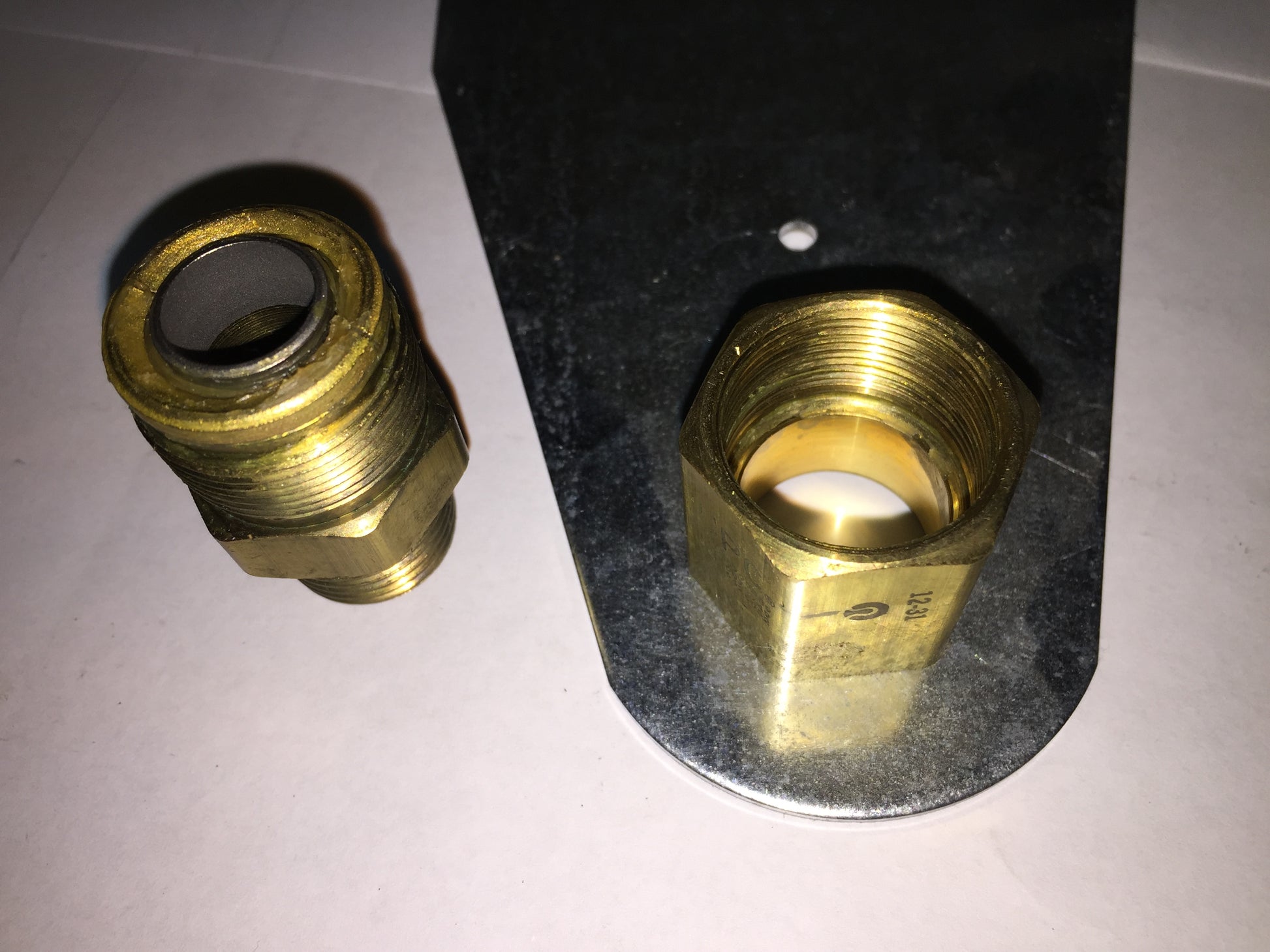 1/2" TERMINATION MOUNT FOR GAS LINE APPLICATIONS