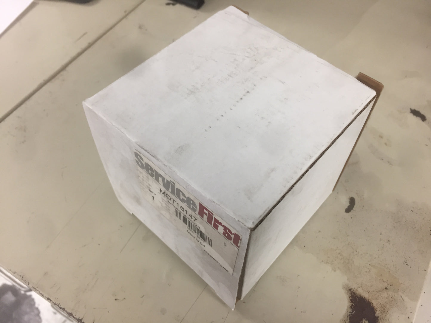 3 Watt Synchronous Motor 50/60 Hertz, 220-240 Volts, 3 RPM