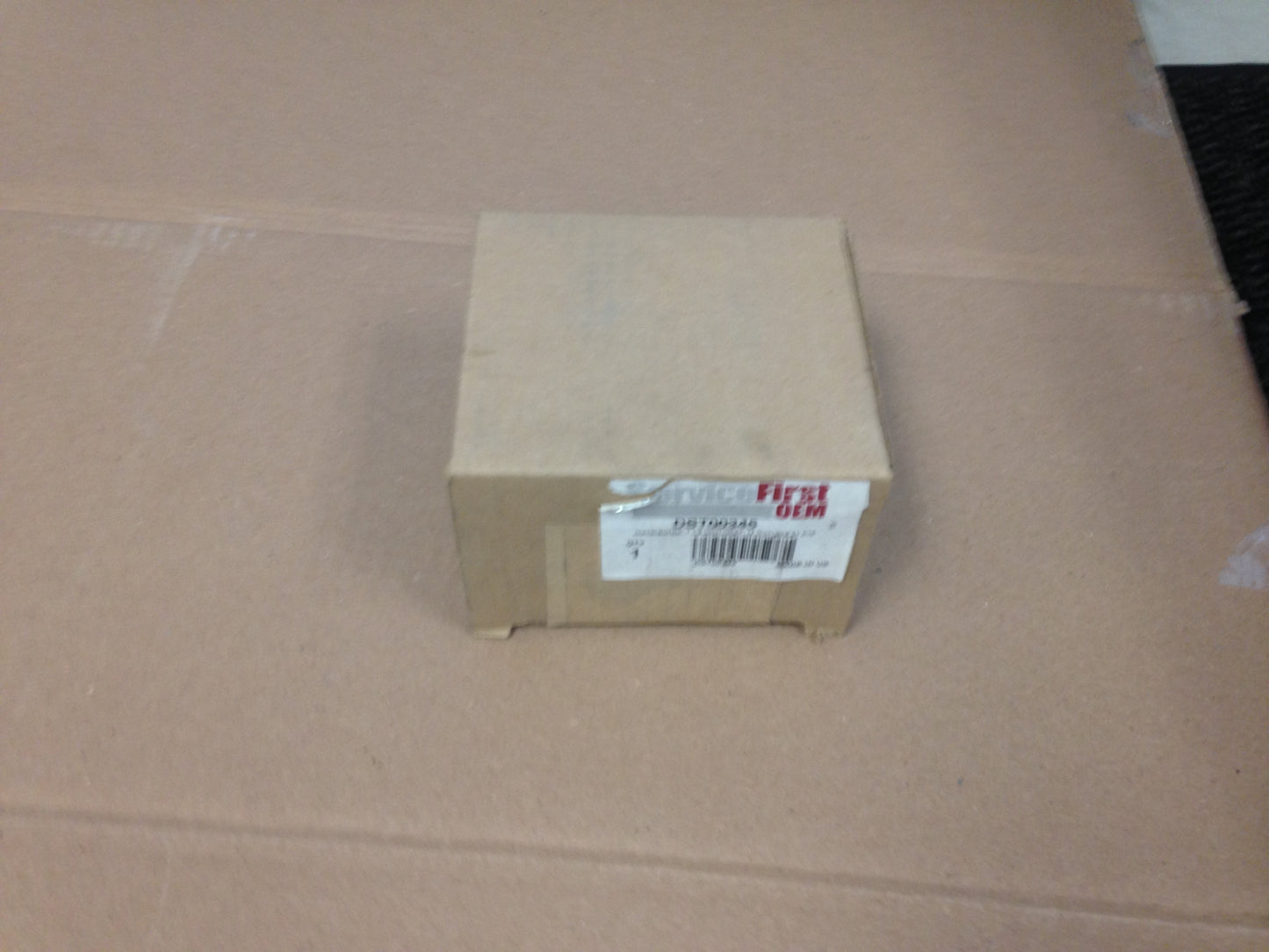 DISTRIBUTOR, 1 1/8" INLET, 15 OUTLETS @ 3/16"