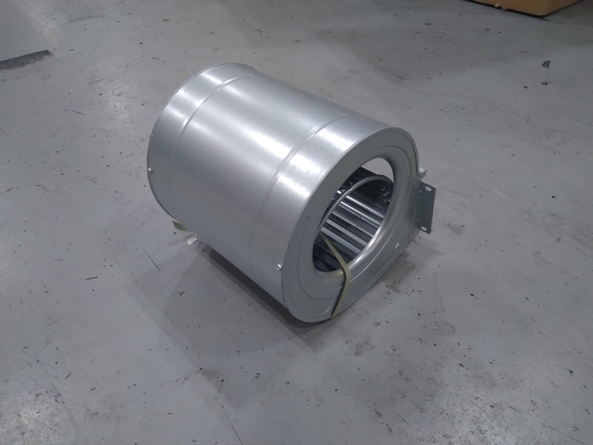 9" BLOWER HOUSING AND WHEEL ASSEMBLY, LESS MOTOR CCW ROTATION, CONCAVE ORIENTATION 1/2" BORE  