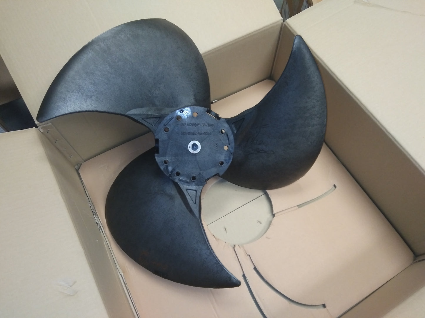 27" 3 BLADE AXIAL FAN ASSEMBLY 5/8"BORE 
