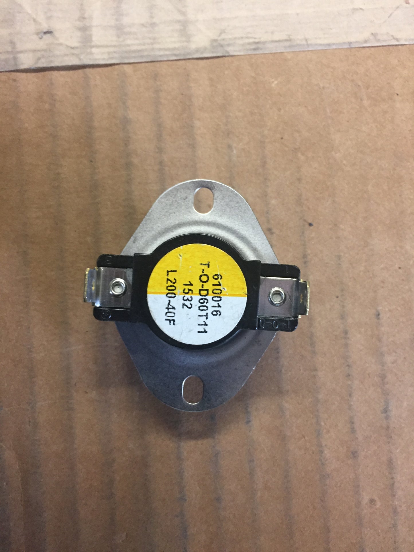 LIMIT CONTROL THERMOSTAT, OPEN:200, CLOSE:240(40) 