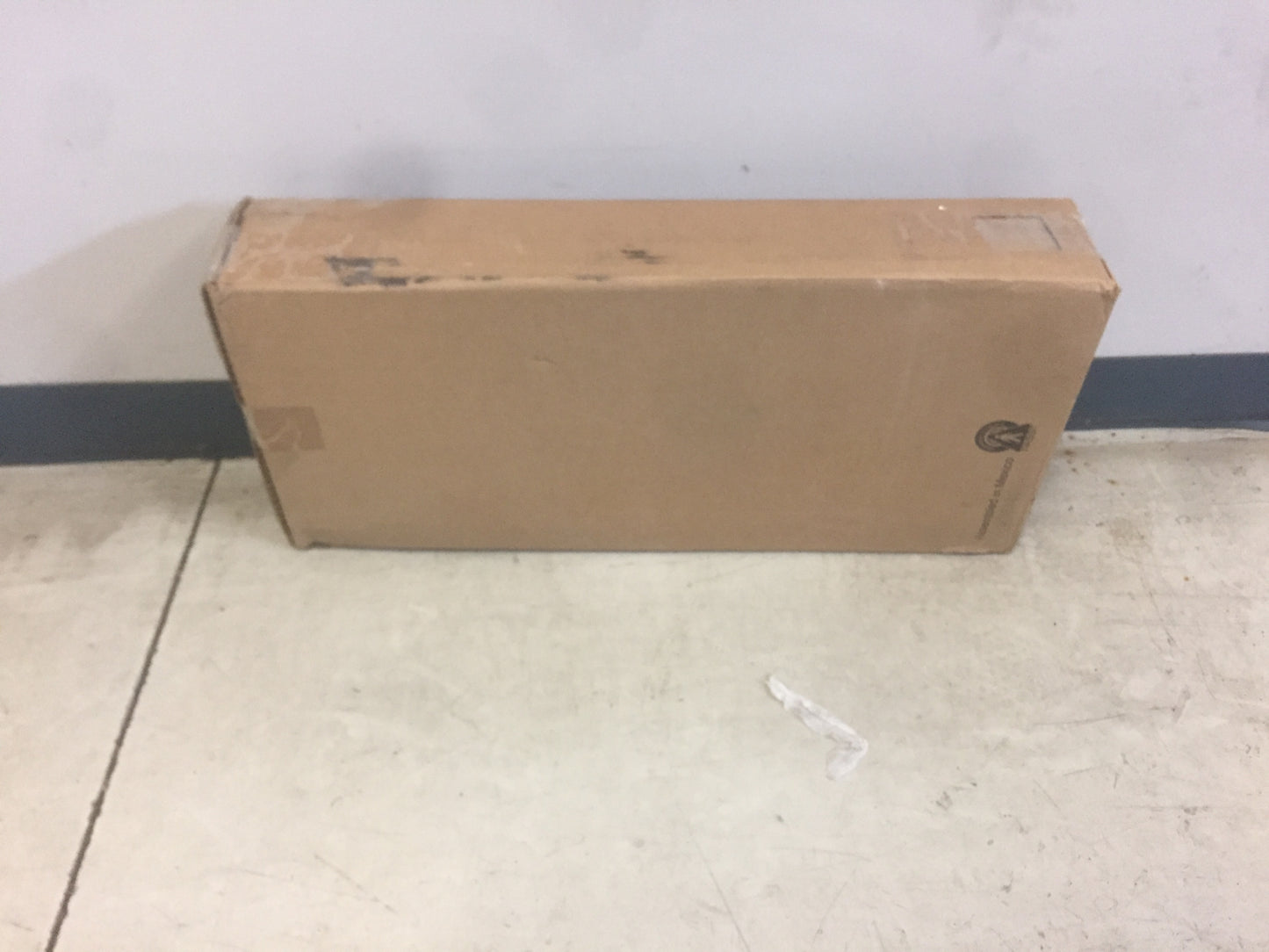 7 3/4" X 21 3/4" STEEL/WHITE VERTICAL BLADE REGISTER W/OBD