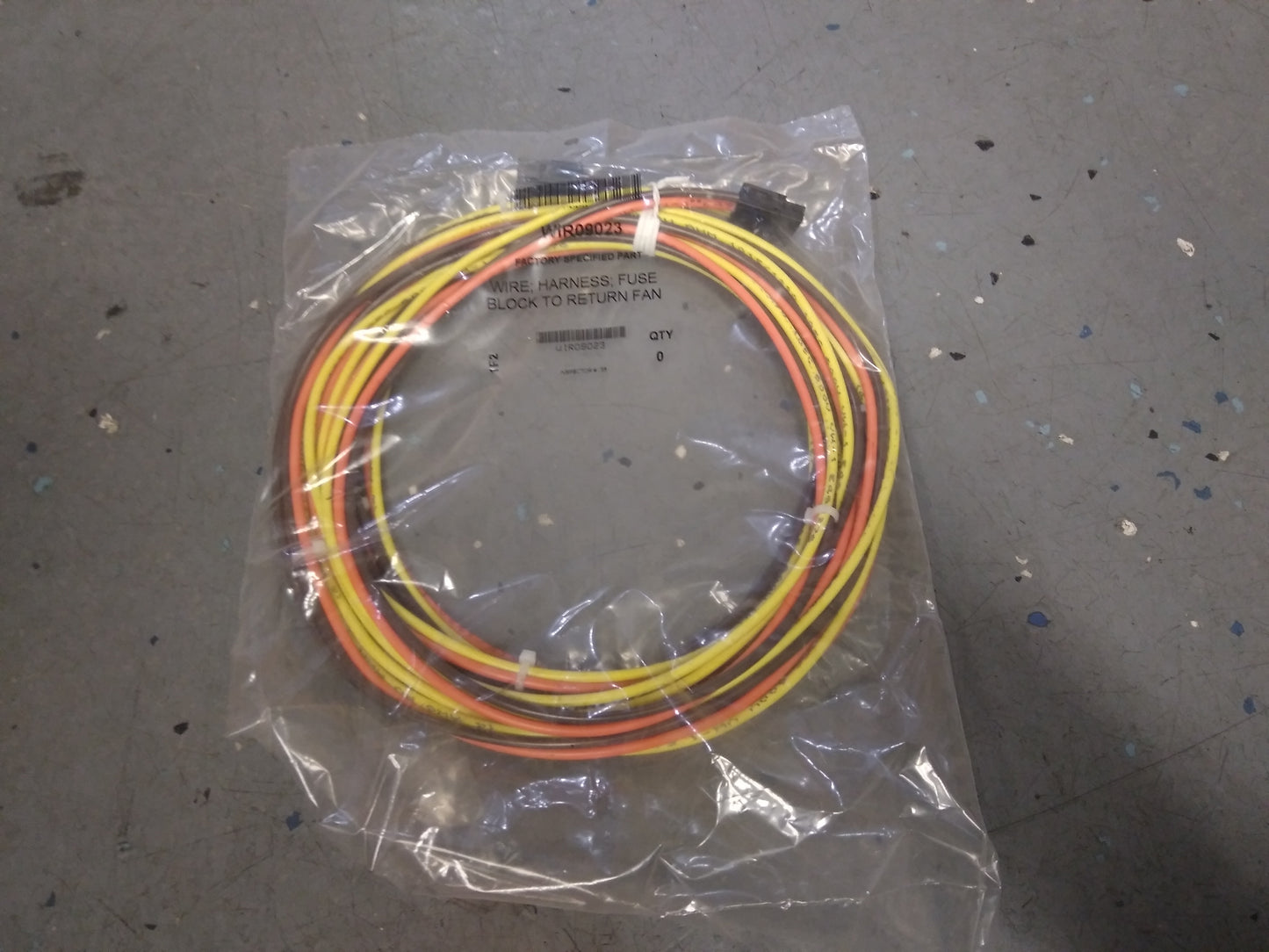 FUSE BLOCK TO RETURN FAN WIRING HARNESS