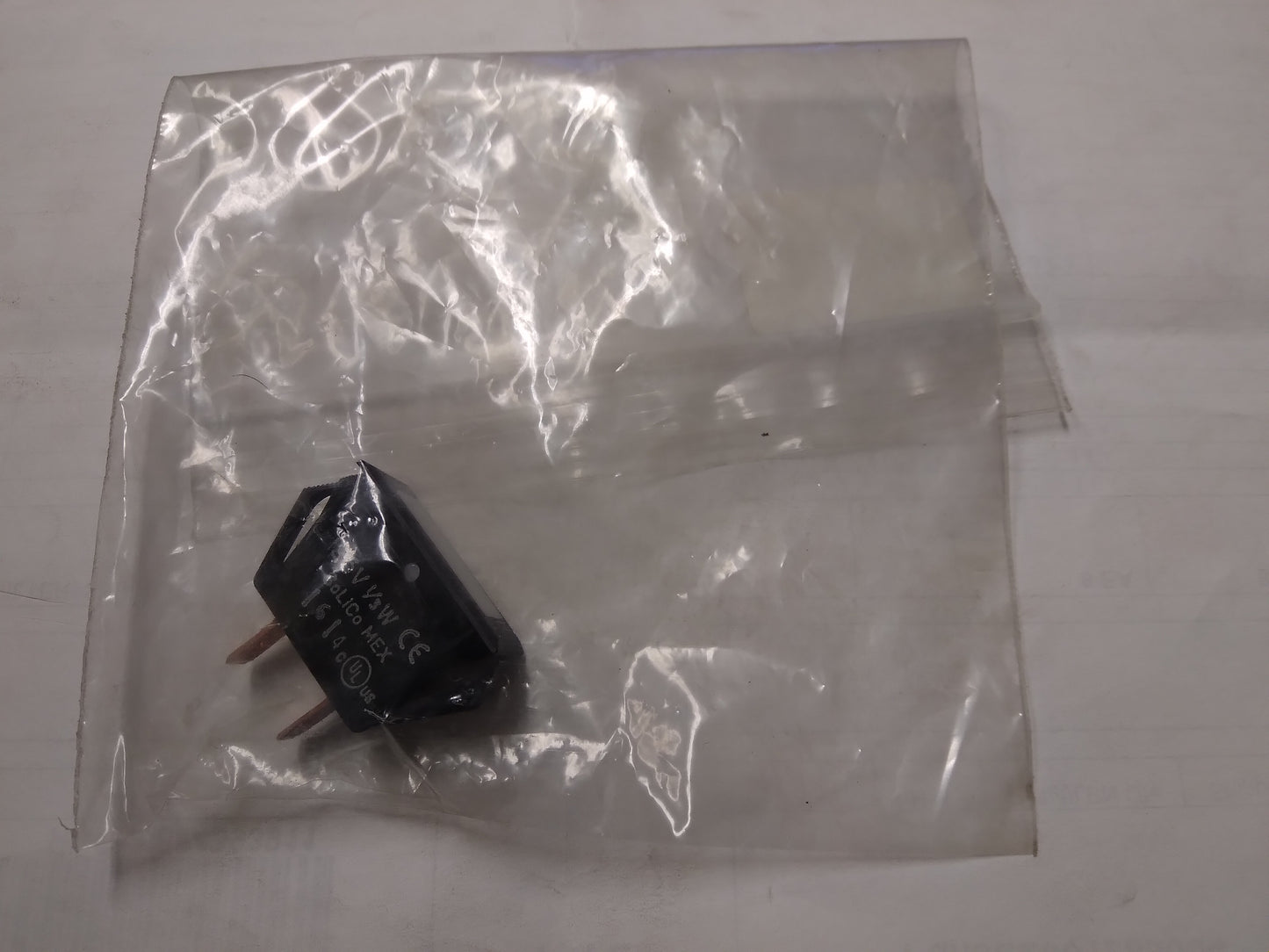 WHITE SERVICE LIGHT 125V 1/3W