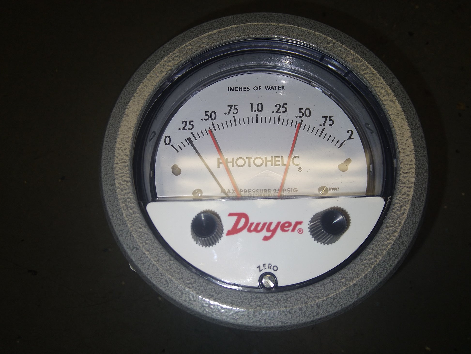 PHOTOHELIC DIFFERENTIAL PRESSURE GAUGE.TYPE 0 TO 2" WC
