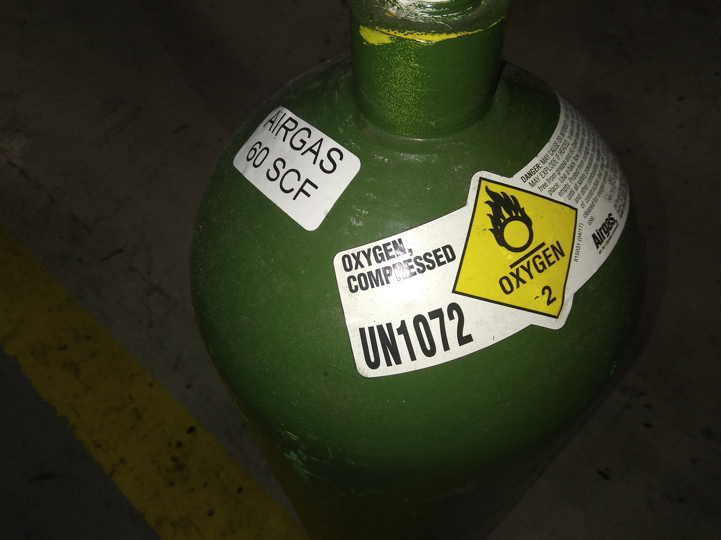 23"H EMPTY UN1072 OXYGEN COMPRESSED TANK