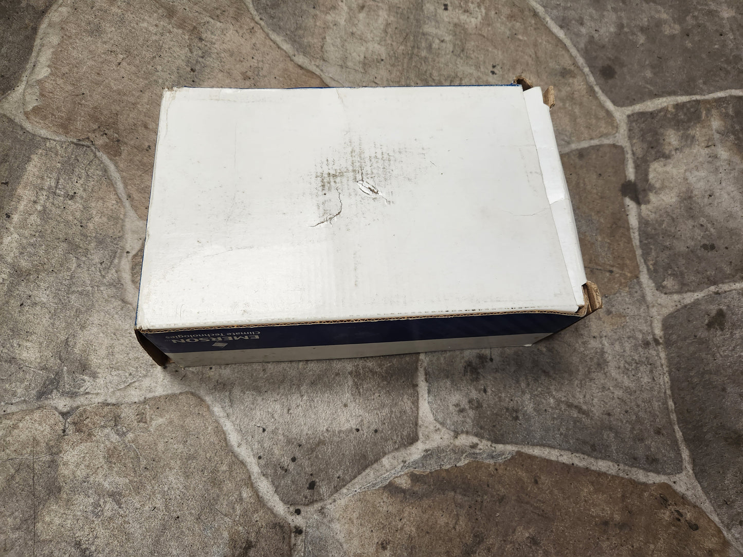 SOLENOID VALVE. 1 1/8"SWT IN/OUT